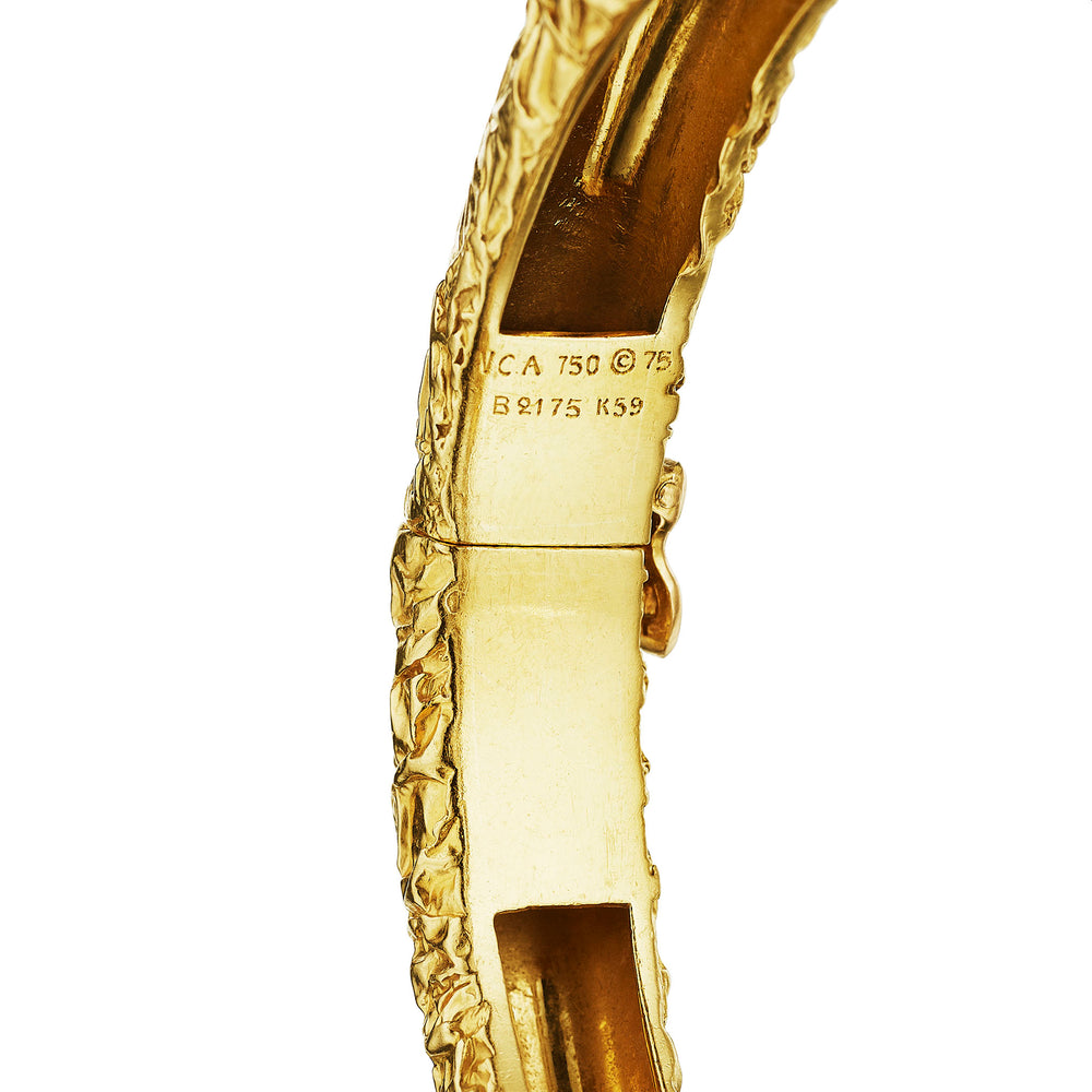 
                      
                        Macklowe Gallery Van Cleef & Arpels Paris Coral Bangle Bracelet
                      
                    