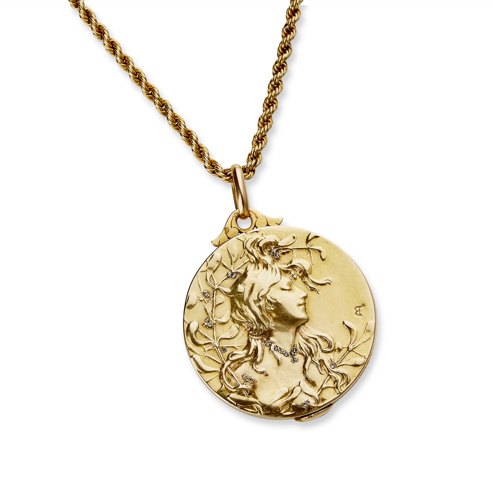 
                      
                        Macklowe Gallery Comte d'Epinay de Briort Art Nouveau Medal Habillé Pendant Locket
                      
                    